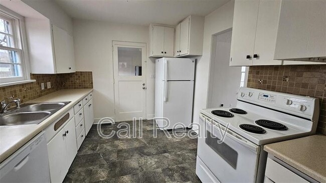 Building Photo - 224 N Conklin Rd