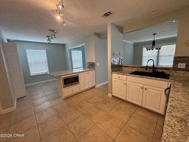 Building Photo - 7312 Rodgers Dr