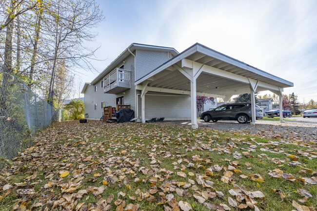Building Photo - 1461 Northview Dr