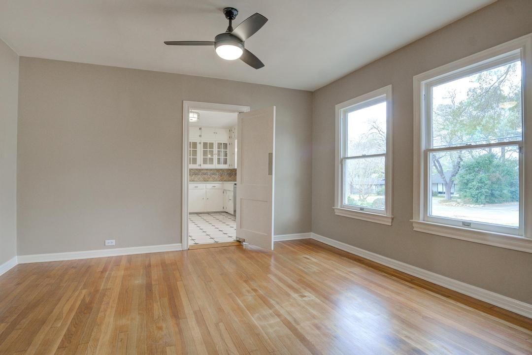 Building Photo - 426 Garraty