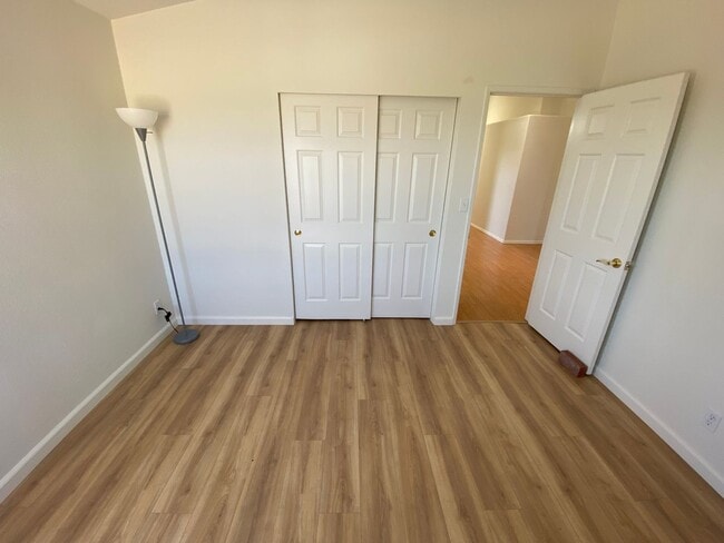 Building Photo - Panoramic Views - 46 West - Hilltop Property