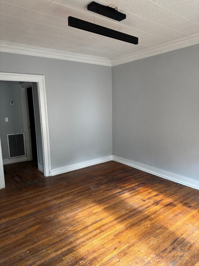 Building Photo - 2218 Yancey Ave