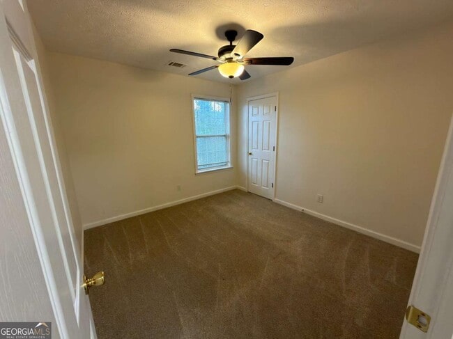 Building Photo - 620 Manor Glen Dr