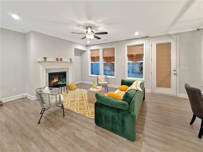 Building Photo - 6030 Stella Dr