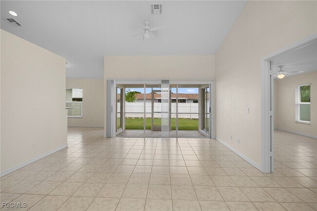Building Photo - 4535 32nd Ave SW