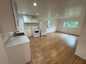 Building Photo - 16420 6th Ave W