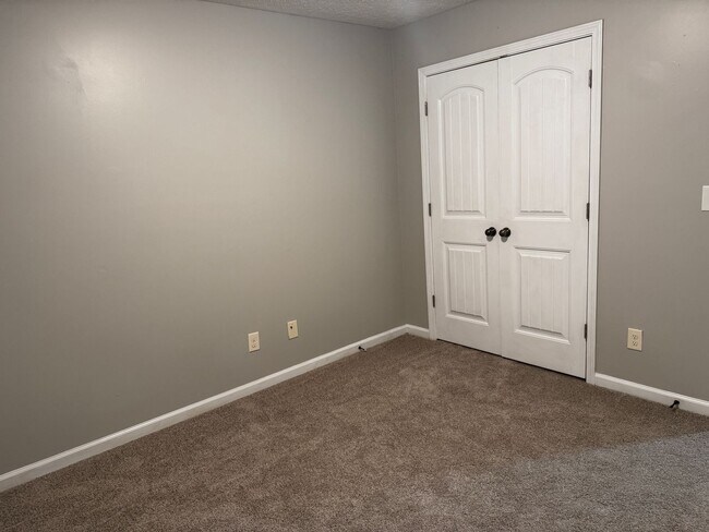 Building Photo - 9133 Saw Tooth Loop