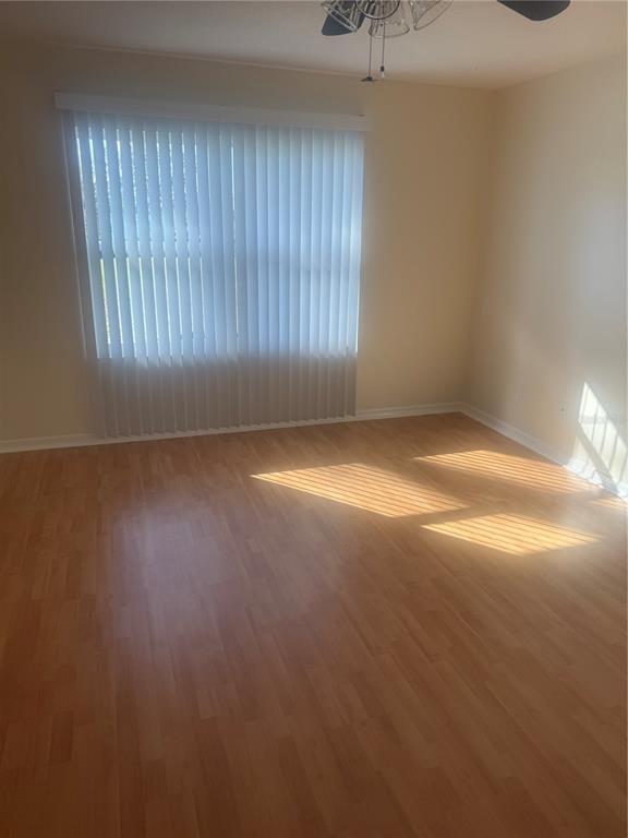 Building Photo - 8741 Village Green Blvd