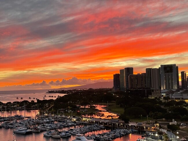 Building Photo - 1676 Ala Moana Blvd