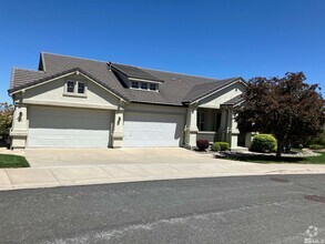 Building Photo - 2135 Kingman Ct