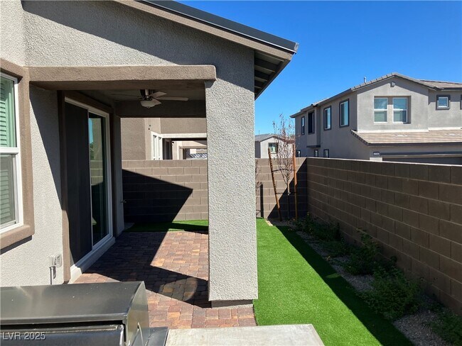 Building Photo - 1049 Strada Tortona