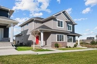 Building Photo - Spacious New Built, Great Location!