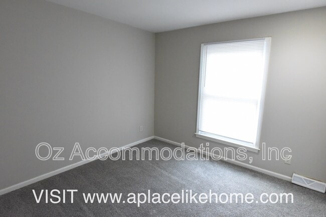 Building Photo - 12119 W 99th Terrace