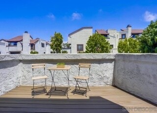 Building Photo - 3960 Voltaire St