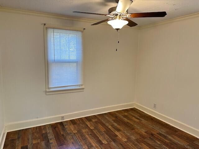 Building Photo - 897 2nd St NE