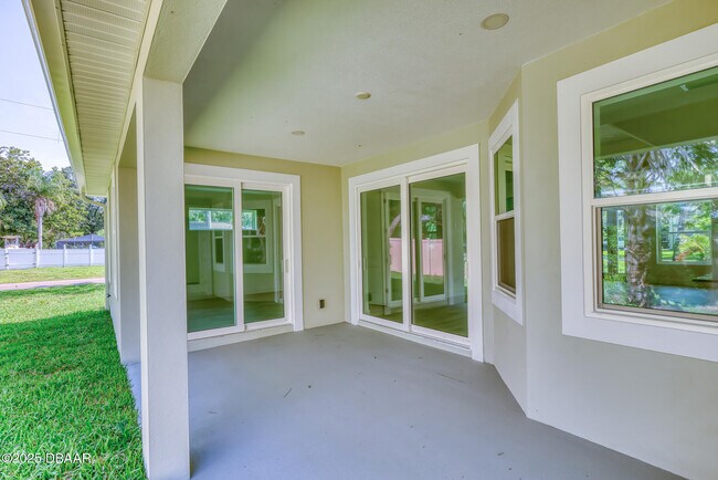 Building Photo - 2894 Hardy Ave