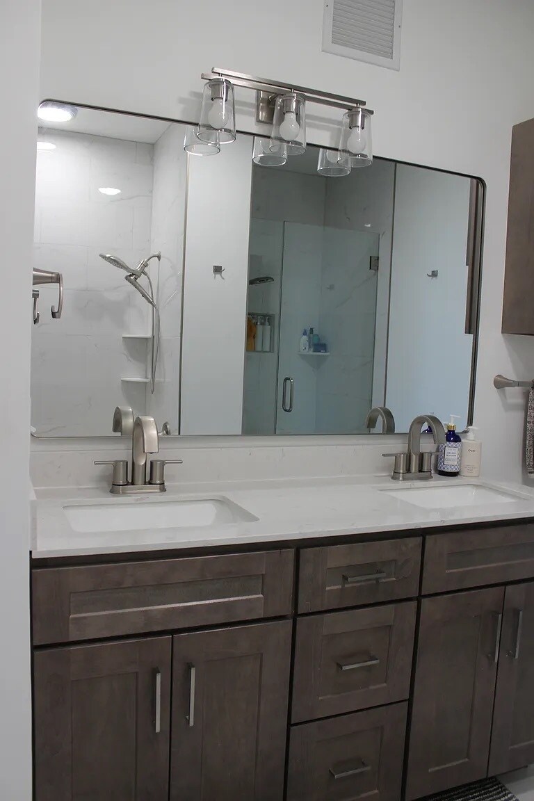 Building Photo - 757 N Orleans St