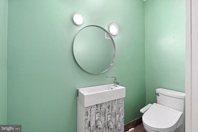 Building Photo - 846 LeCount St