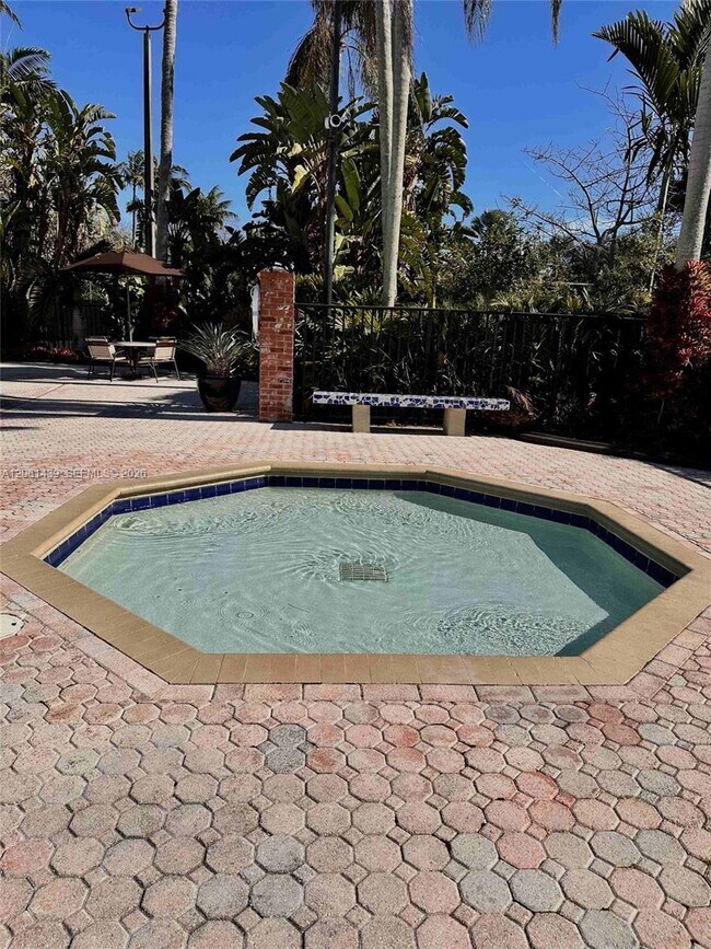 Building Photo - 11196 Longboat Dr