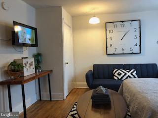 Building Photo - 424 S 20th St