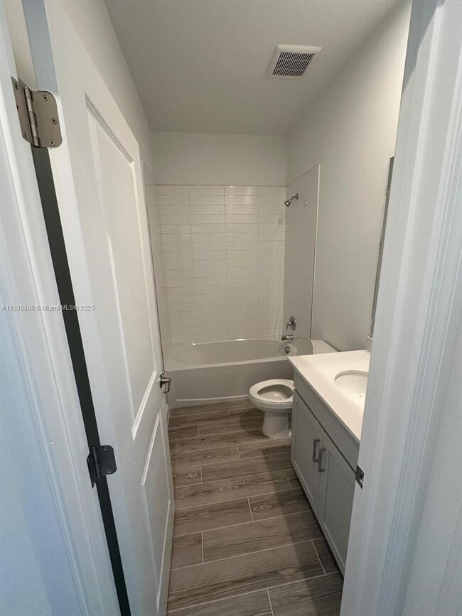 Building Photo - 14051 SW Thorens Dr