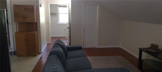 Building Photo - 3043 Wells St