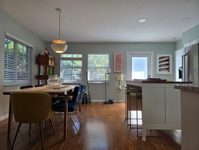 Building Photo - 1118 N K St