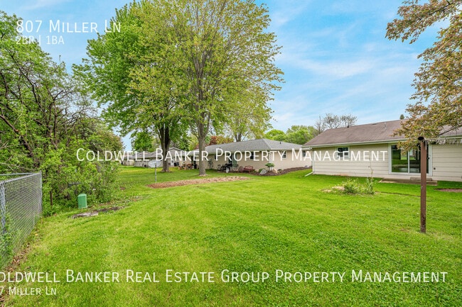 Building Photo - 807 Miller Ln