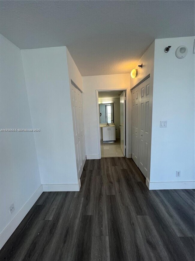 Building Photo - 3300 NE 192 St