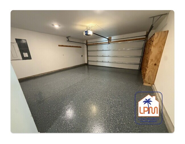 Building Photo - Beautiful and spacious 5-Bedroom Home in Convenient Okatie Location