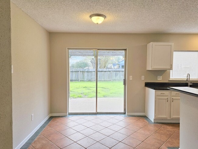 Building Photo - 6103 Wolfboro Dr