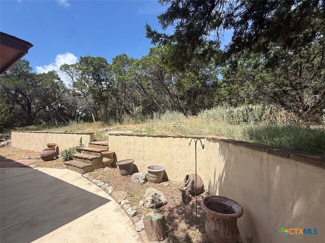 Building Photo - 270 Delanoy Dr
