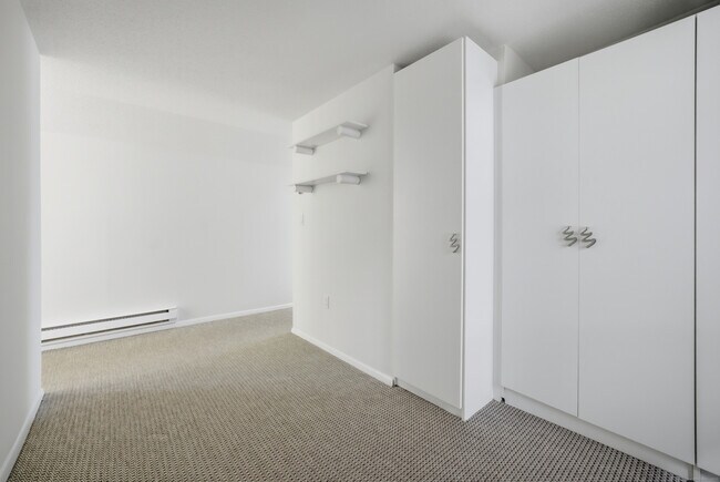 Building Photo - 205 Hillspoint Rd
