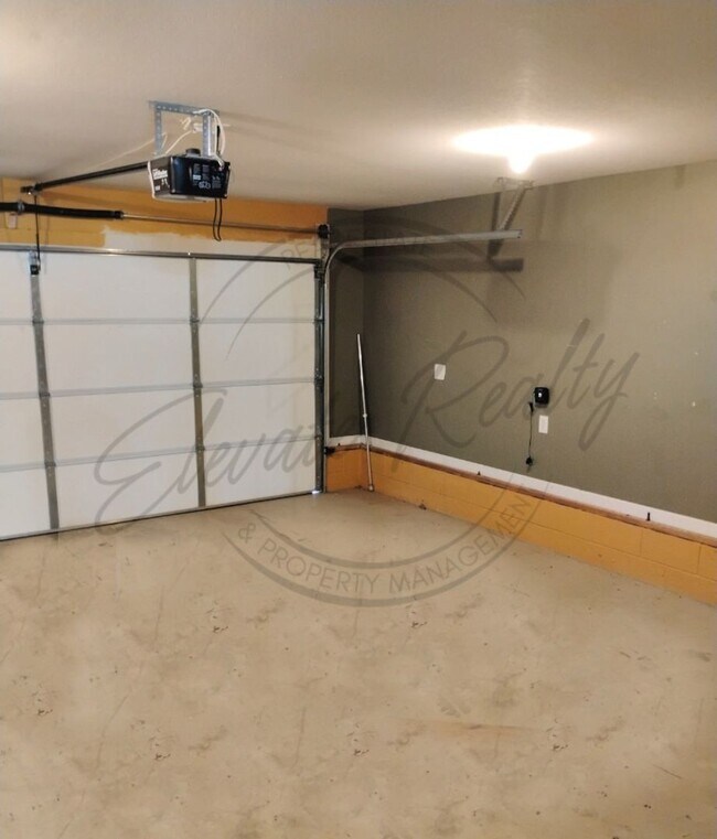 Building Photo - ON SPECIAL! THIS PROPERTY HAS A 1/2 OFF TH...