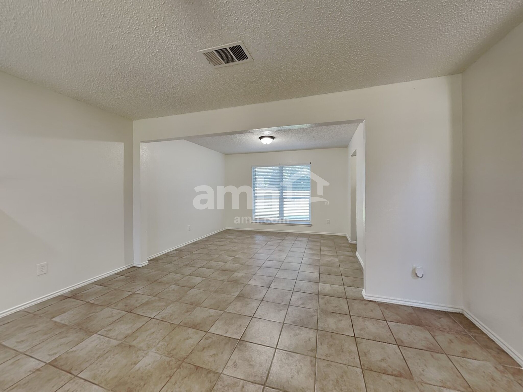 Building Photo - 607 Ashcrest Ct