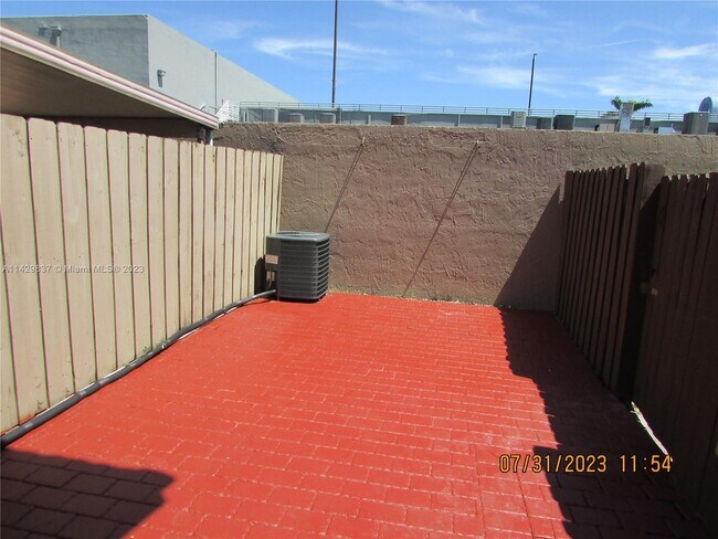 Building Photo - 1801 SW 107th Ave