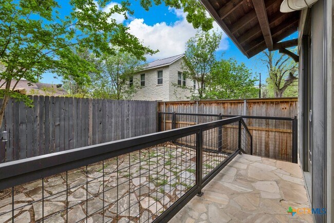 Building Photo - 1091 Mulberry Ave