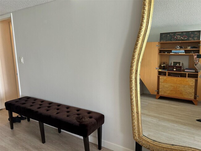 Building Photo - 4020 Galt Ocean Dr