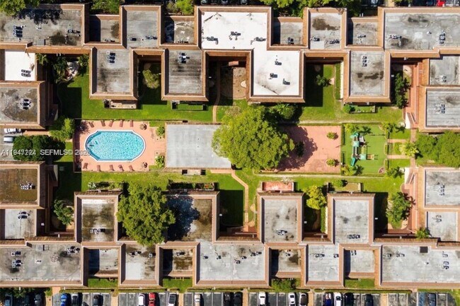 Building Photo - 8500 SW 109th Ave