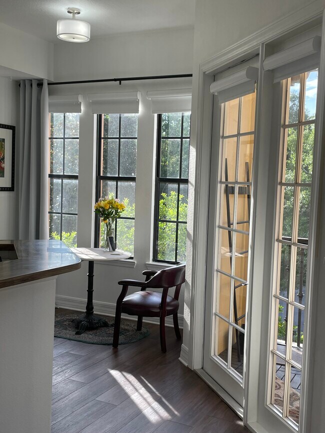 Building Photo - 500 Mirasol Cir