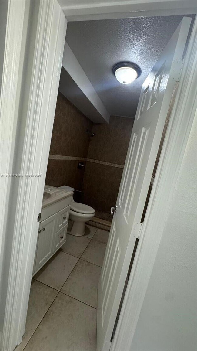 Building Photo - 6960 Miami Gardens Dr