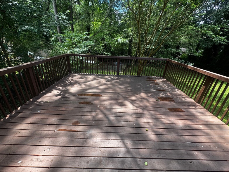 Building Photo - Room in Single Family Home on Jeb Stuart Dr