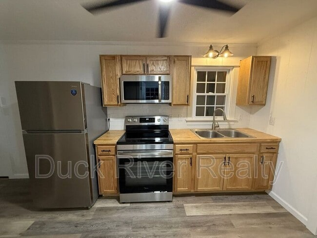 Building Photo - 2572 Sowell Mill Pike