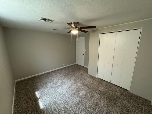 Building Photo - 1040 S Grand