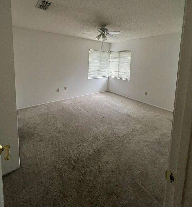 Building Photo - 503 Mark Run