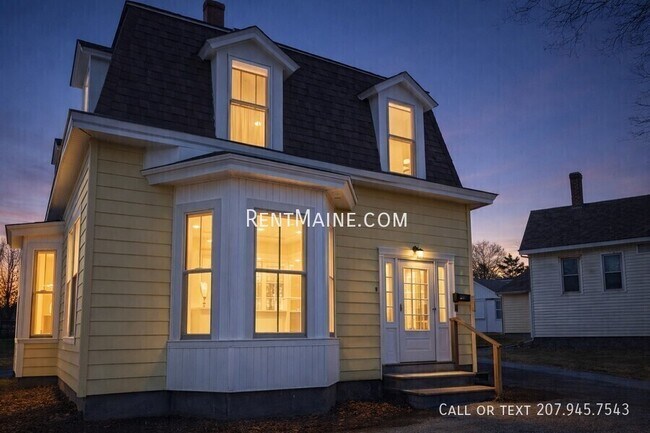 Building Photo - 15 Lloyd Ln