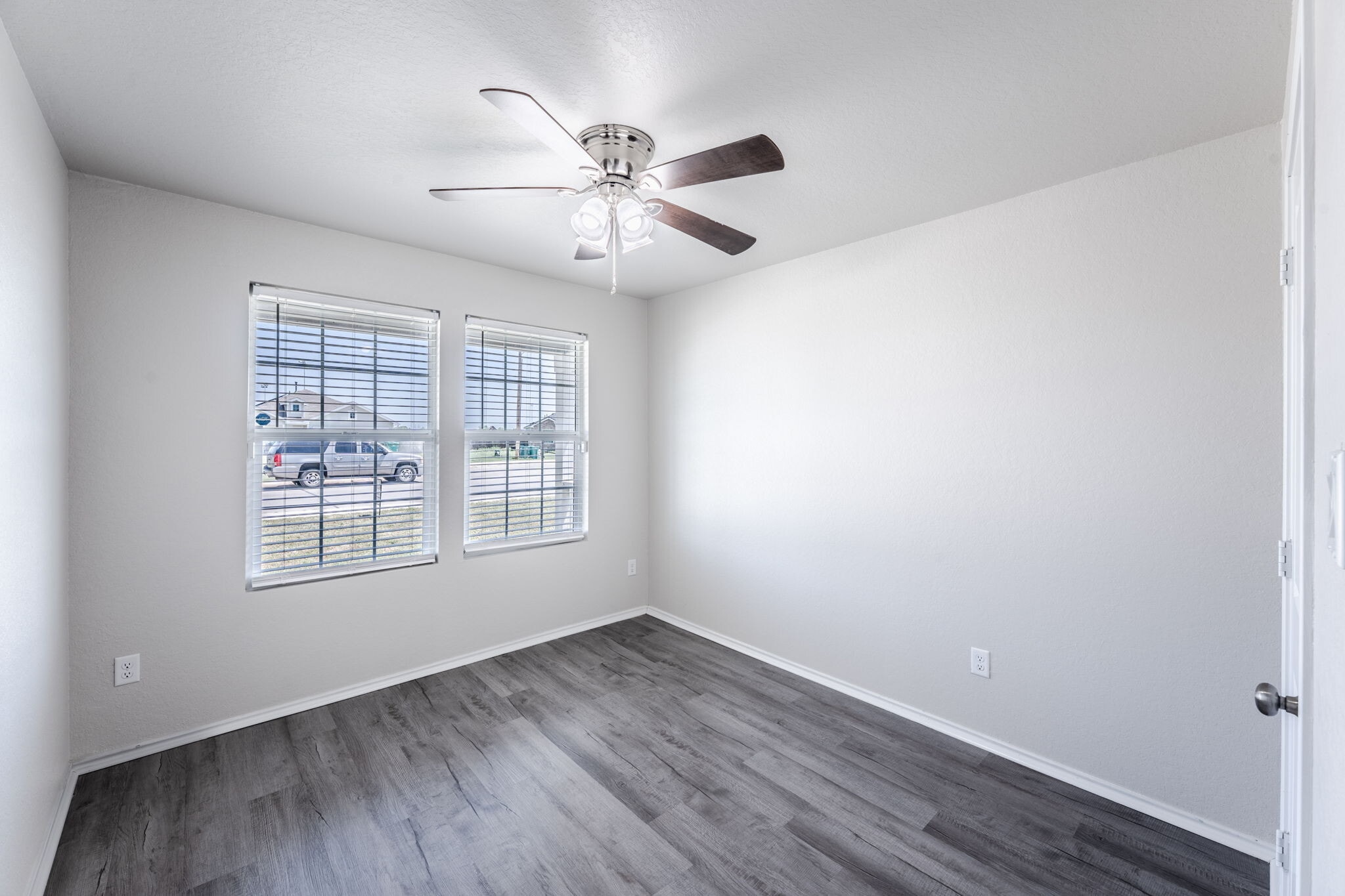 Building Photo - 360 Agave Cir