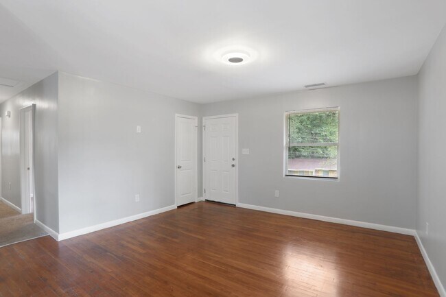 Building Photo - 3189 Ward Dr SW