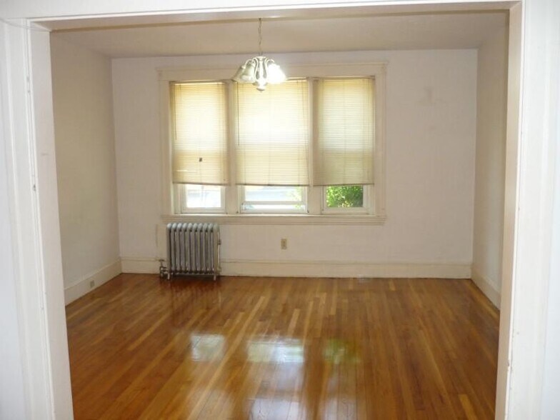 Building Photo - 231 Freeman St