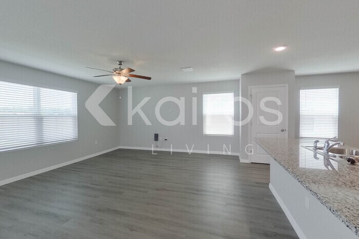 Building Photo - 8675 SW 43rd Ter